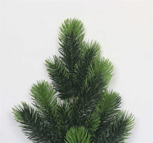 Rami artificiali verdi