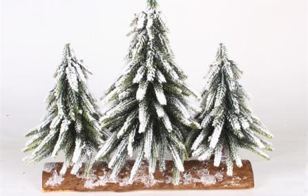 Piccolo albero di Natale per la neve di Natale